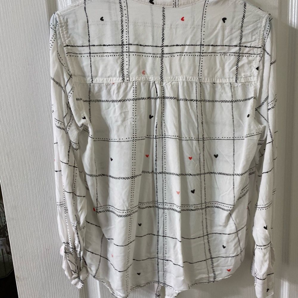 Heart button down - Picture 2 of 3